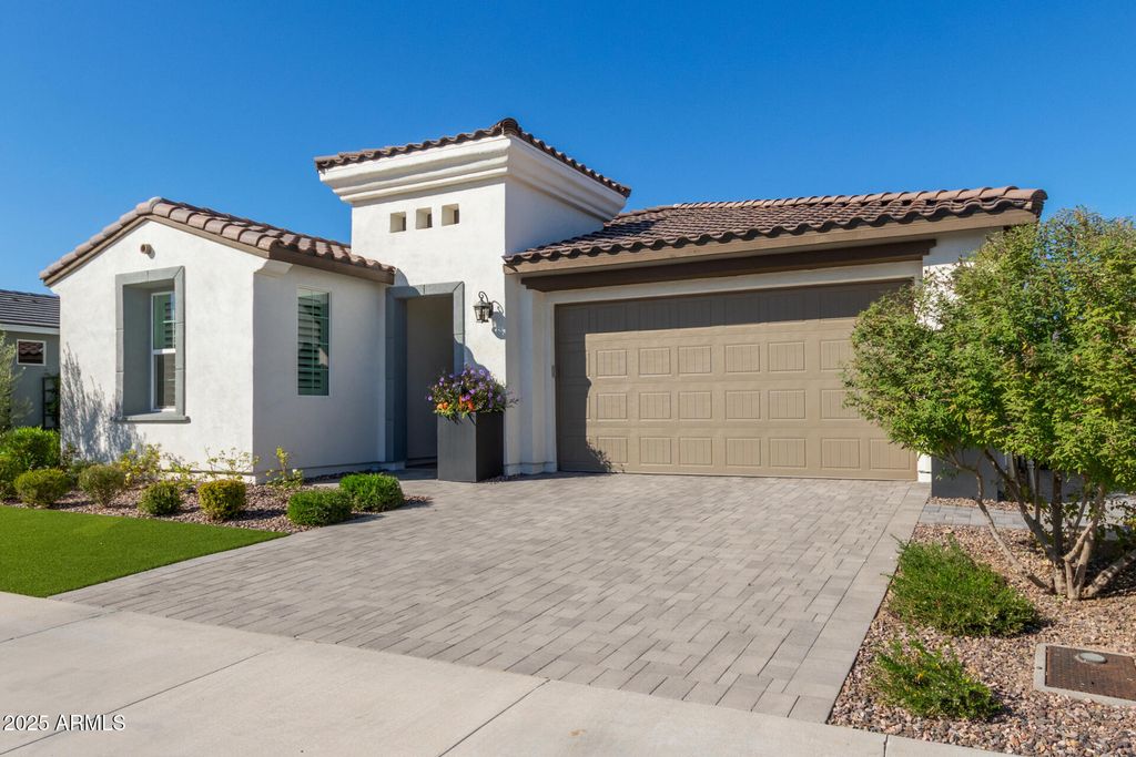 Image 2 of property listing at 17400 W AUBURN Street, Surprise, AZ 85388