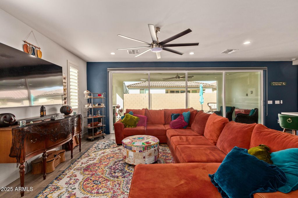 Image 7 of property listing at 17400 W AUBURN Street, Surprise, AZ 85388