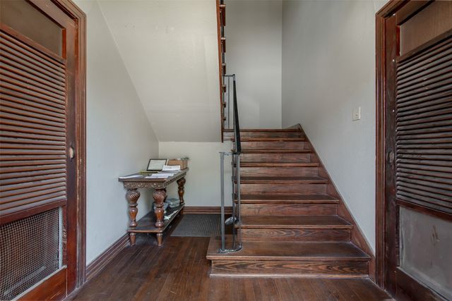 5918 La Vista Drive 3, Dallas, TX 75206