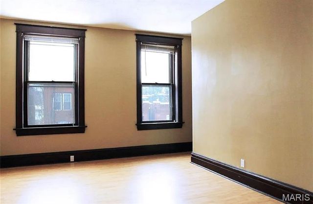 2920 Virginia Ave, St Louis, MO 63118