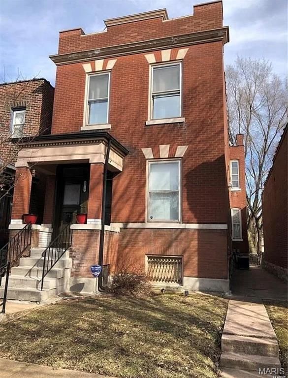 2920 Virginia Ave, St Louis, MO 63118