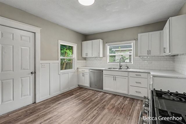 449 Leonard Avenue, Muskegon, MI 49442