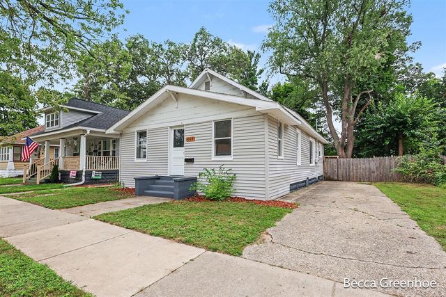 449 Leonard Avenue, Muskegon, MI 49442
