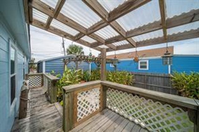 6317 Heards Lane, Galveston, TX 77551