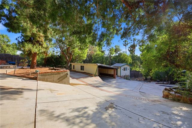 10064 Sunland Boulevard, Sunland, CA 91040