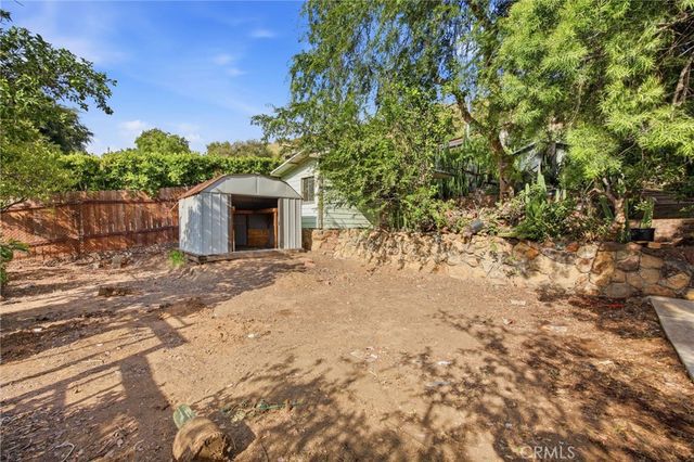 10064 Sunland Boulevard, Sunland, CA 91040