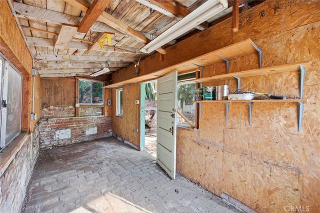 10064 Sunland Boulevard, Sunland, CA 91040