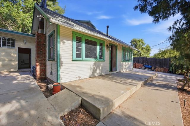 10064 Sunland Boulevard, Sunland, CA 91040