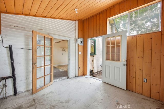 10064 Sunland Boulevard, Sunland, CA 91040