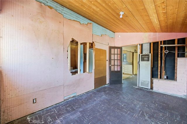 10064 Sunland Boulevard, Sunland, CA 91040