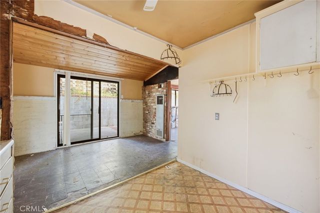 10064 Sunland Boulevard, Sunland, CA 91040