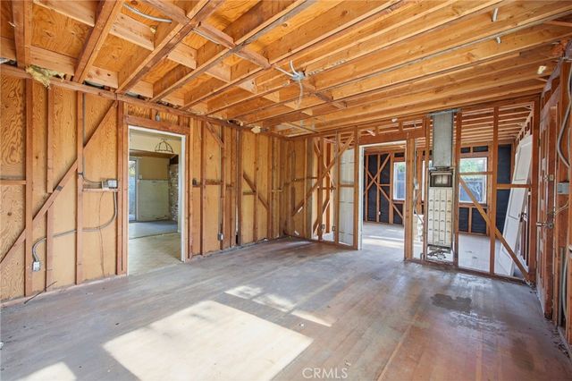 10064 Sunland Boulevard, Sunland, CA 91040