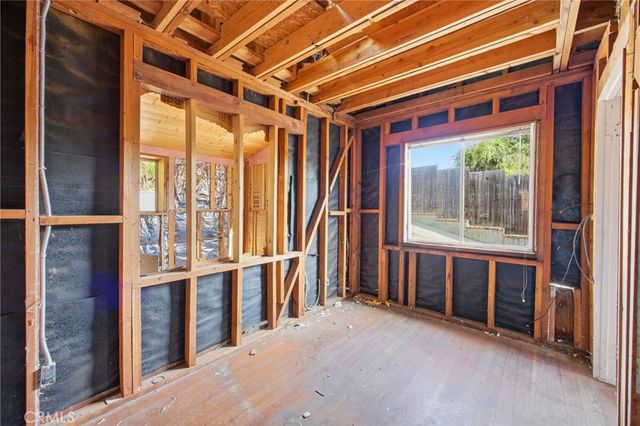 10064 Sunland Boulevard, Sunland, CA 91040