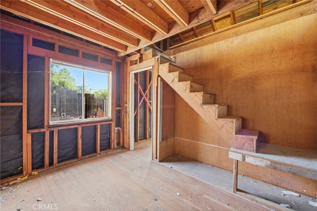 10064 Sunland Boulevard, Sunland, CA 91040