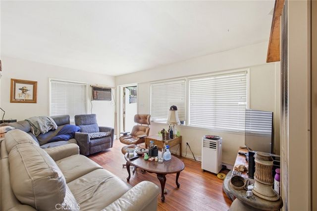 10064 Sunland Boulevard, Sunland, CA 91040