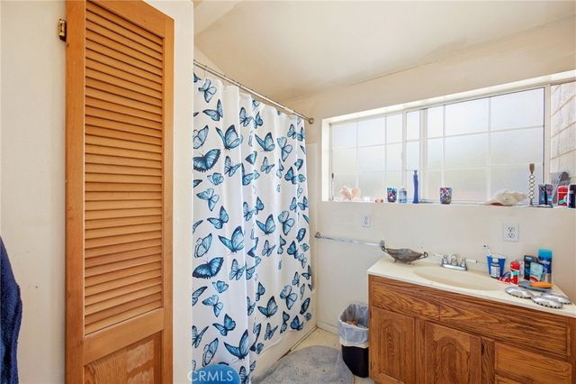 10064 Sunland Boulevard, Sunland, CA 91040