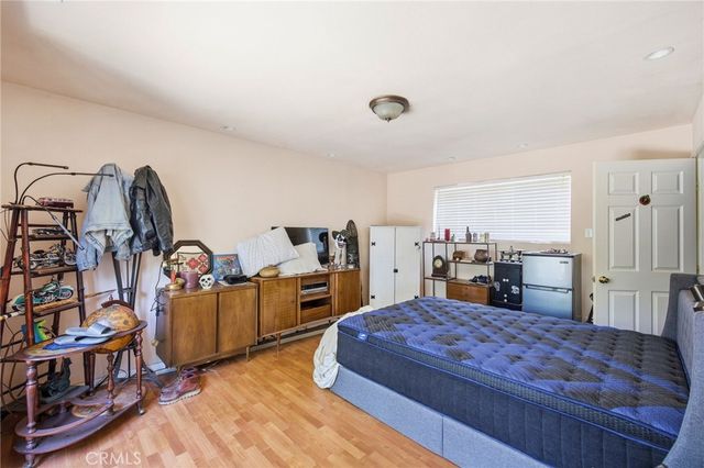 10064 Sunland Boulevard, Sunland, CA 91040