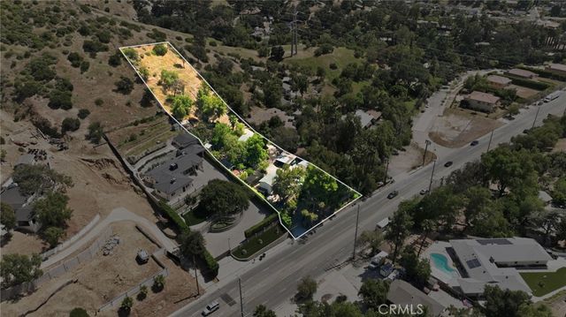 10064 Sunland Boulevard, Sunland, CA 91040