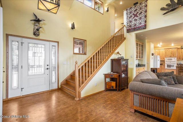 403 Kula Dr, Sagle, ID 83860