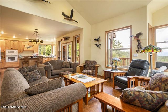 403 Kula Dr, Sagle, ID 83860