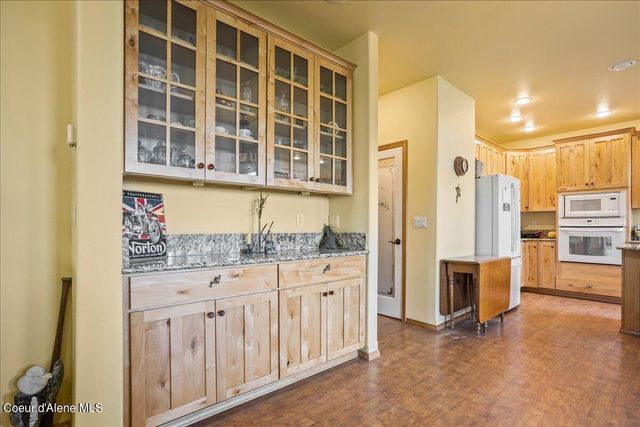 403 Kula Dr, Sagle, ID 83860