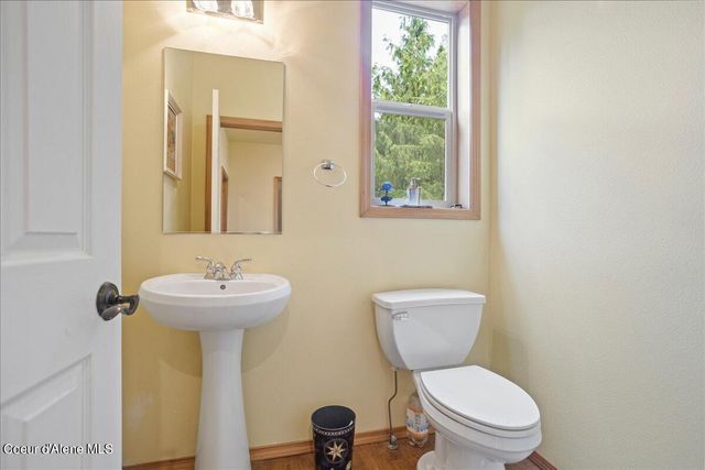 403 Kula Dr, Sagle, ID 83860