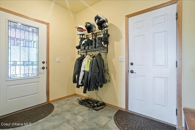 403 Kula Dr, Sagle, ID 83860