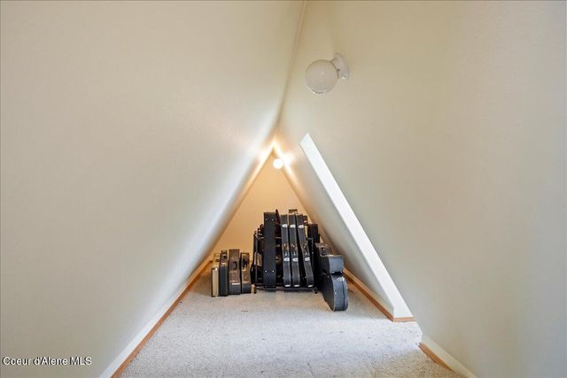 403 Kula Dr, Sagle, ID 83860