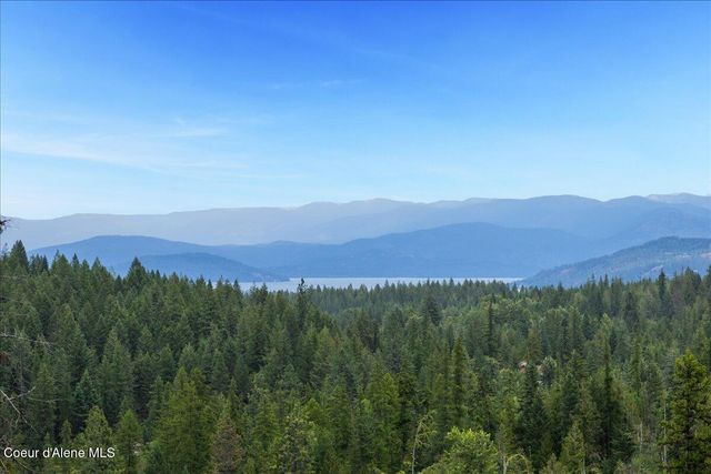 403 Kula Dr, Sagle, ID 83860