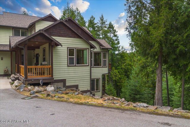 403 Kula Dr, Sagle, ID 83860