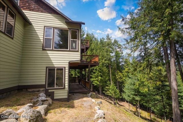 403 Kula Dr, Sagle, ID 83860