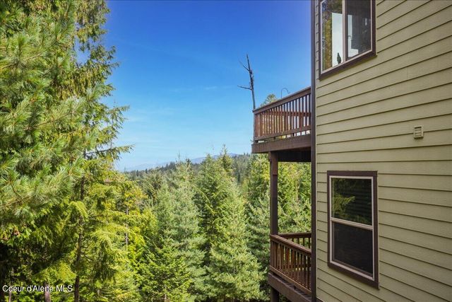 403 Kula Dr, Sagle, ID 83860