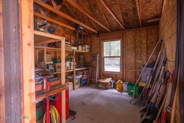 403 Kula Dr, Sagle, ID 83860