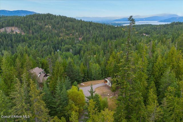 403 Kula Dr, Sagle, ID 83860