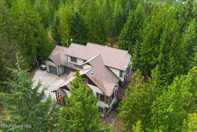 403 Kula Dr, Sagle, ID 83860