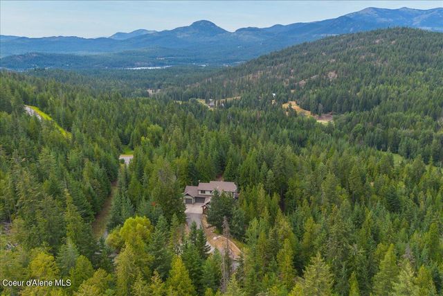 403 Kula Dr, Sagle, ID 83860