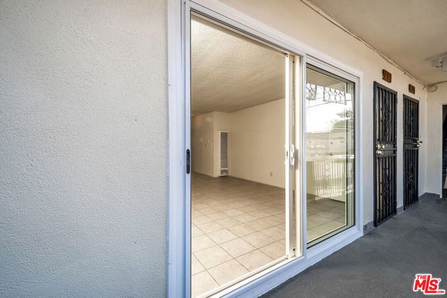 4956 Romaine Street, Los Angeles, CA 90029