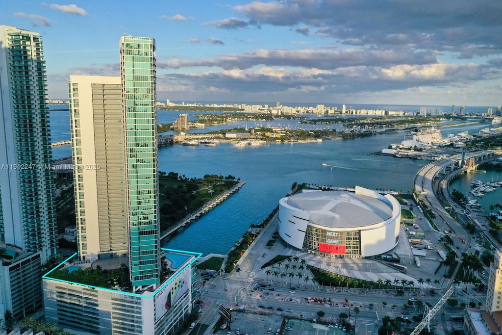 888 Biscayne Blvd 4007, Miami, FL 33132