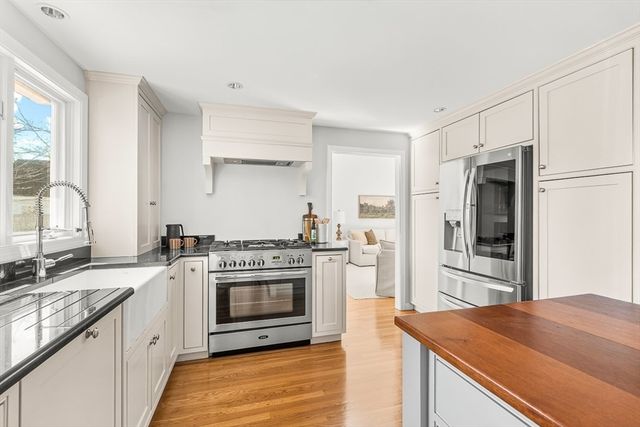 50 Brooks Street, Winchester, MA 01890