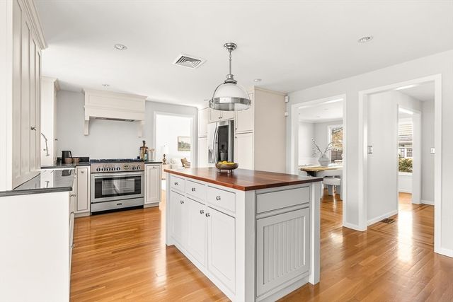 50 Brooks Street, Winchester, MA 01890
