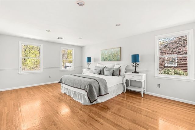 50 Brooks Street, Winchester, MA 01890