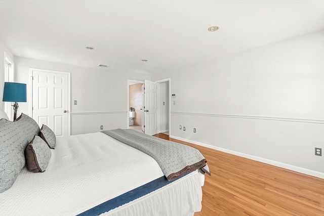 50 Brooks Street, Winchester, MA 01890