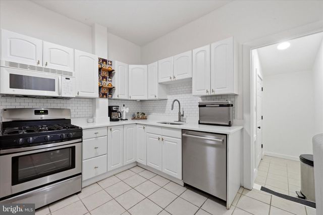 3553 INDIAN QUEEN LN, Philadelphia, PA 19129