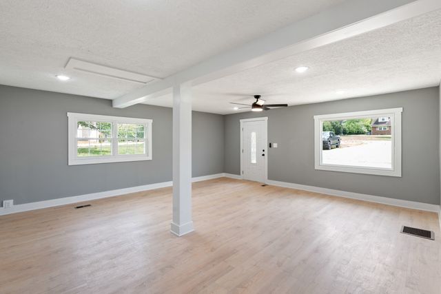 1503 5th Ave, W, Springfield, TN 37172