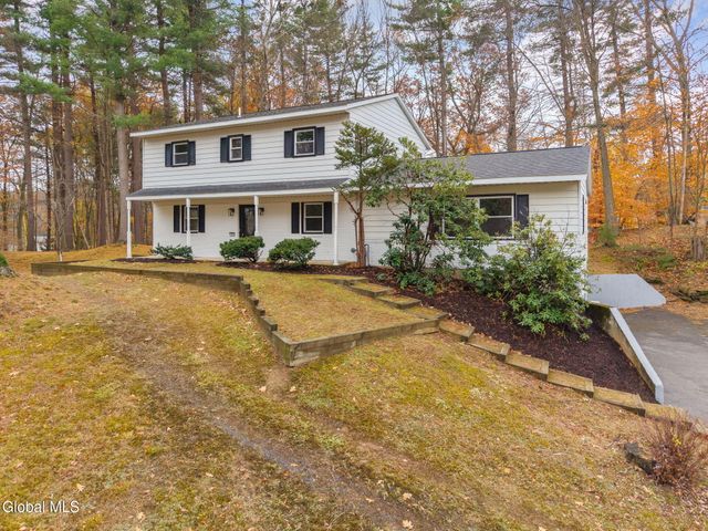 4 Woodshire Court, Malta, NY 12019