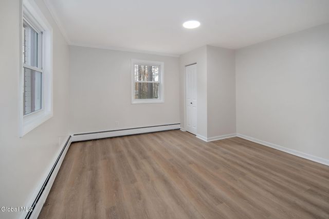 4 Woodshire Court, Malta, NY 12019