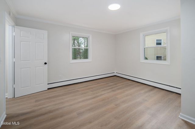 4 Woodshire Court, Malta, NY 12019