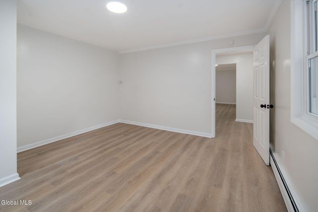 4 Woodshire Court, Malta, NY 12019