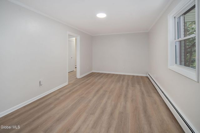 4 Woodshire Court, Malta, NY 12019