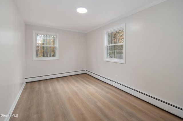 4 Woodshire Court, Malta, NY 12019